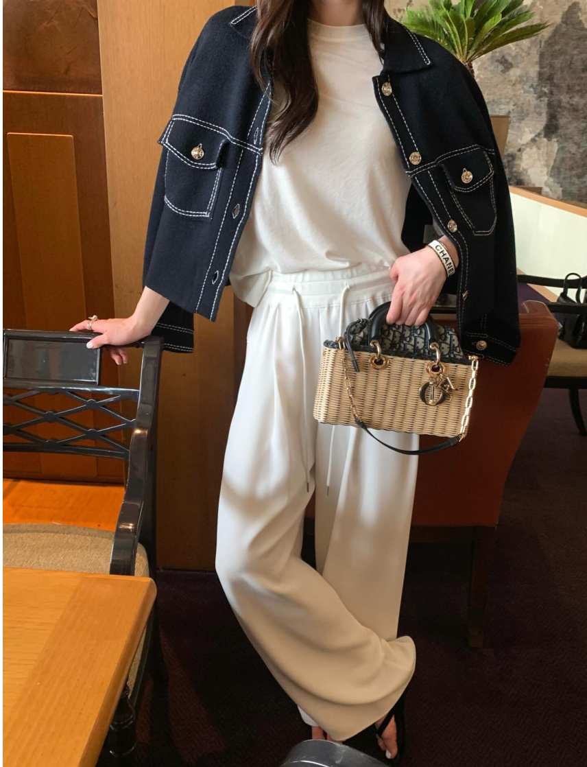 🩷[이.사.통 베리 자켓 재해석]🩷로우게이지 베리에 니트 자켓 – 부드러운 크롭 카라 니트 자켓 / Low Gauge Berry Knit Jacket – Soft Cropped Collar Knit Jacket