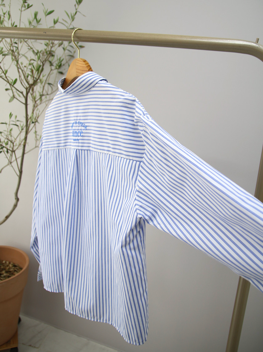 🌸✨ 26봄신상 백자수 포인트 스트라이프 루즈핏 셔츠 ✨🌿 26 Spring Embroidered Stripe Shirt