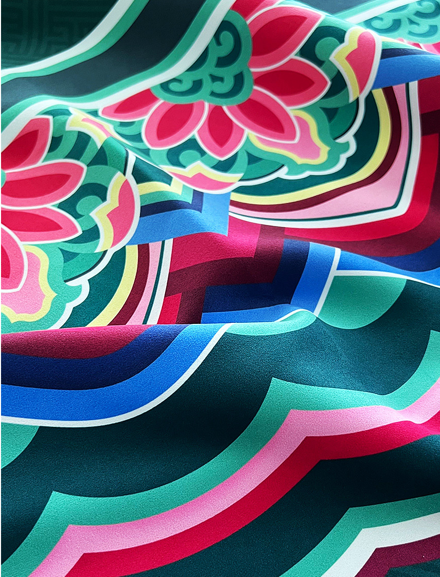 🇰🇷[국립중앙 박물관 뮷즈 No.1 비치타올]🇰🇷 국립중앙박물관 정식 굿즈 곤룡포 & 활옷 비치타월 140×70cm 프리미엄 극세사 Korean National Museum Official Beach Towel Gonryongpo & Hwarot