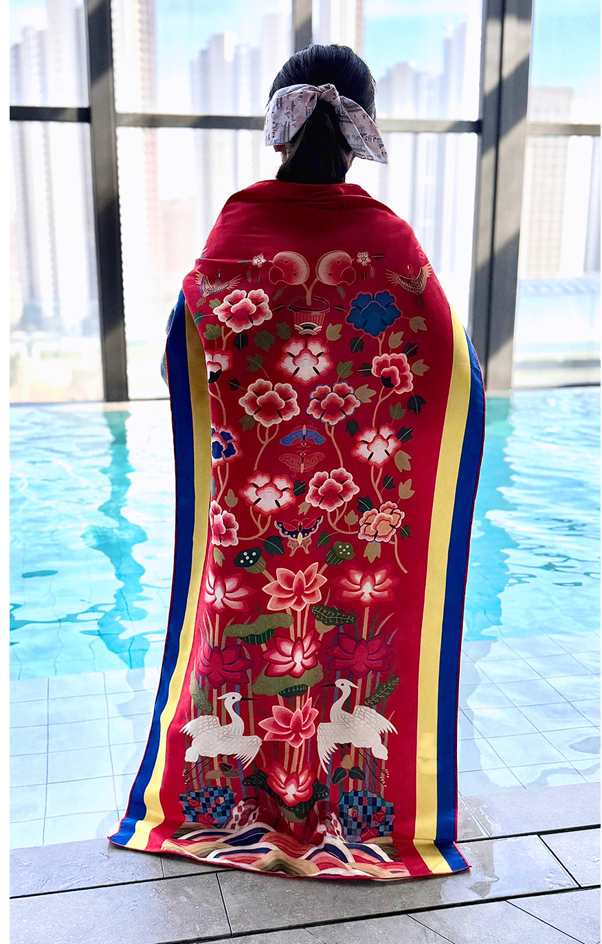 🇰🇷[국립중앙 박물관 뮷즈 No.1 비치타올]🇰🇷 국립중앙박물관 정식 굿즈 곤룡포 & 활옷 비치타월 140×70cm 프리미엄 극세사 Korean National Museum Official Beach Towel Gonryongpo & Hwarot