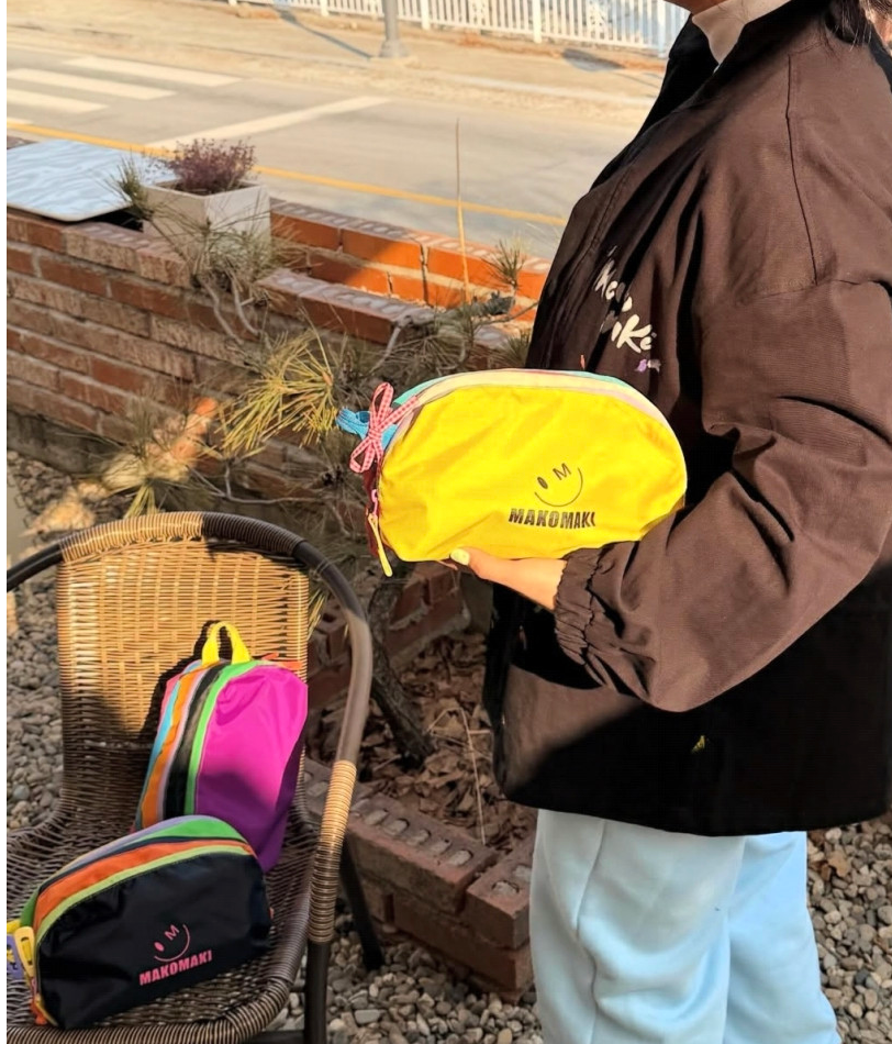 🌈💖 마코마키 스마일 멀티 레이어 지퍼 3단 파우치 💖🌈 NEW 국내제작 방수 파우치 ✨ 알록달록 컬러폭발 💥 여행·데일리 필수템 🧳🎒