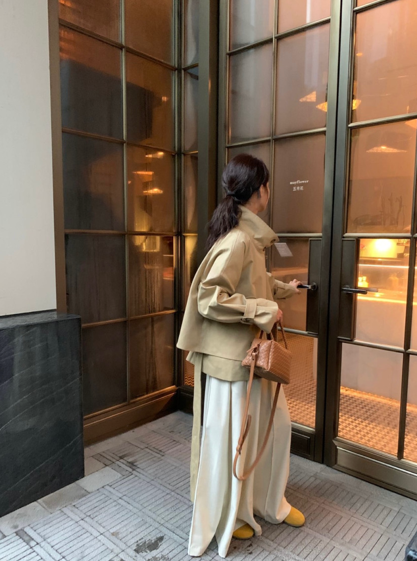 [2-3주이상 소요 품절대란템]✨ 💜뒷포인트 백버튼 야상 숏 바바리 자켓 점퍼💜 / Back Detail Button Safari Short Trench Jacket Jumper ✨
