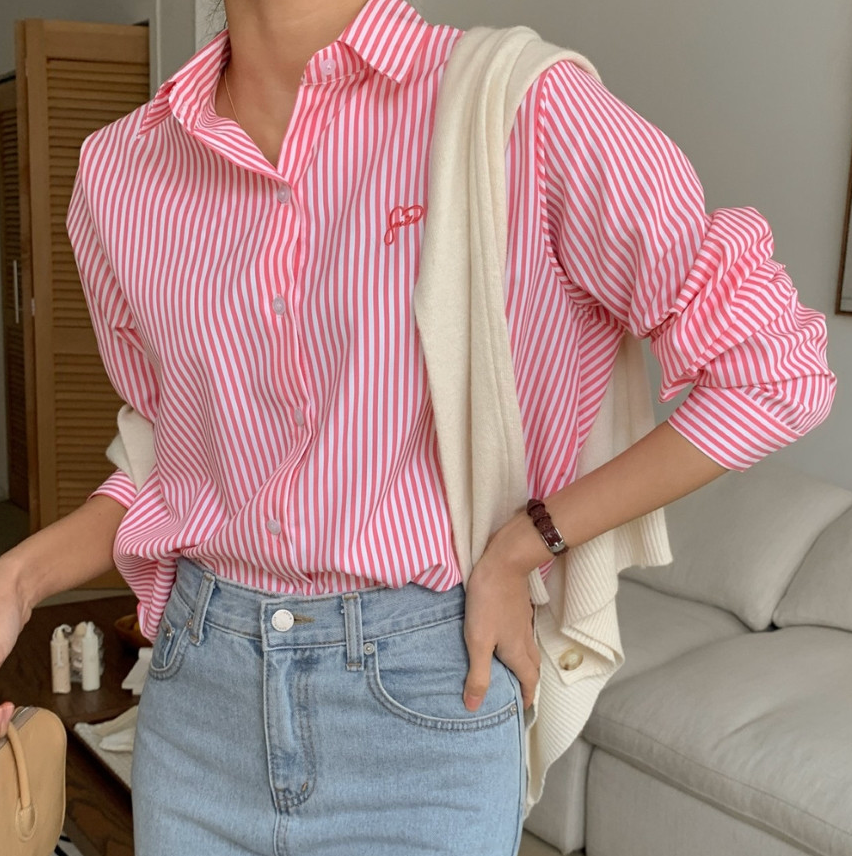 ✨👔💗 스마일 자수 링클프리 스트라이프 셔츠 국내제작 오버핏 데일리 셔츠 루즈핏 클래식 스트라이프 블라우스 / Smile Embroidery Wrinkle-Free Stripe Shirt Korean Made Oversized Daily Blouse ✨
