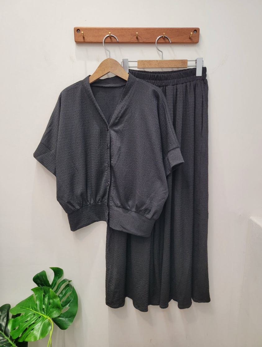 ✨[3주예상 품절대란]치마인 줄 알았죠? 여름 쿨링 치마바지 가디건 투피스 세트 Summer Cooling Skirt-Pants Cardigan Set 🤍