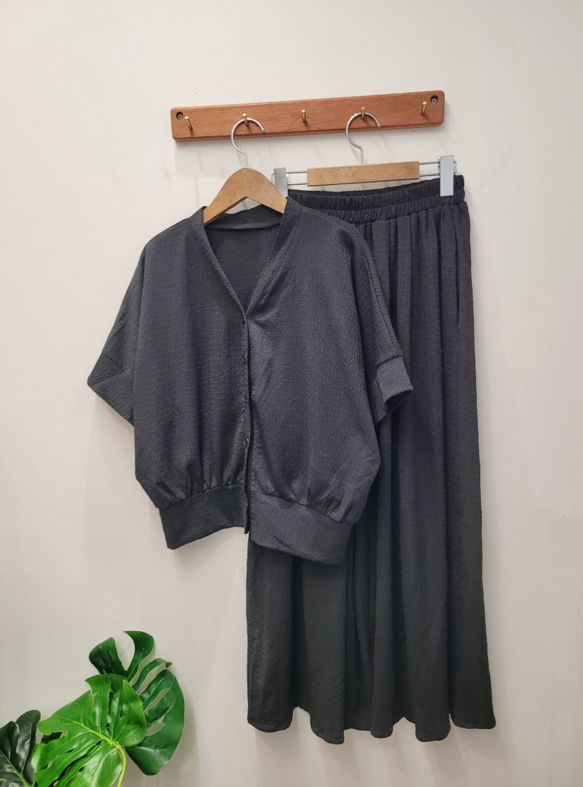✨[3주예상 품절대란]치마인 줄 알았죠? 여름 쿨링 치마바지 가디건 투피스 세트 Summer Cooling Skirt-Pants Cardigan Set 🤍