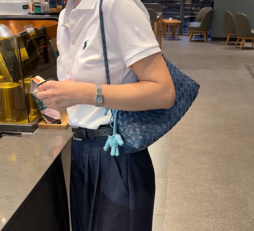 ✨🌿[비건레더]🌿✨드래곤 와플 로잔나 위빙 토트백 5COLOR👜 프리미엄 비건레더 합성피혁 숄더백｜스틸블루·카멜·아이보리·브라운·블랙｜가볍고 고급스러운 데일리백 Premium Vegan Leather Dragon Waffle Rosanna Woven Tote Bag