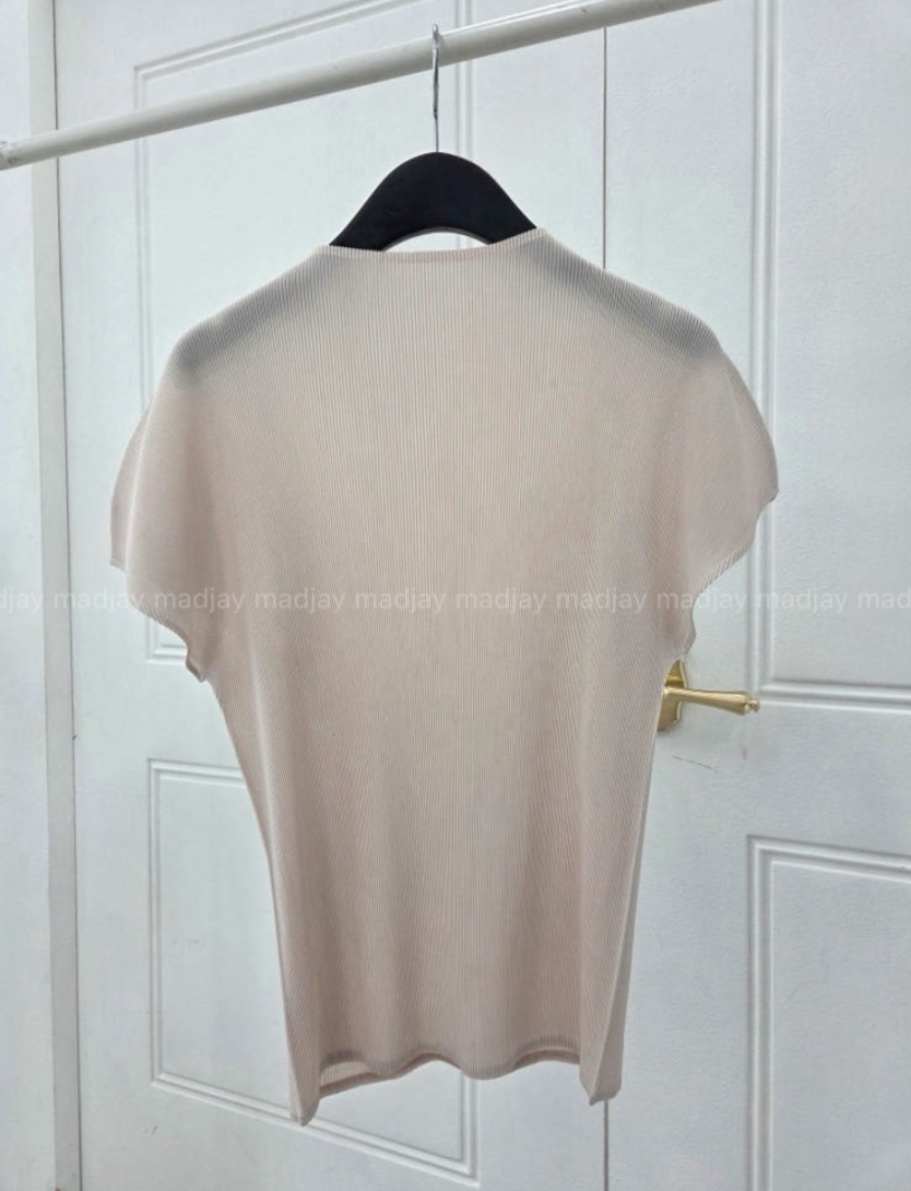 [66까지]✨플리츠 홀가 티 블라우스 Pleated Dolman Sleeve Top | Free Size · Stretch Pleats · Elegant Everyday Essential · Easy Match with Any Bottom✨