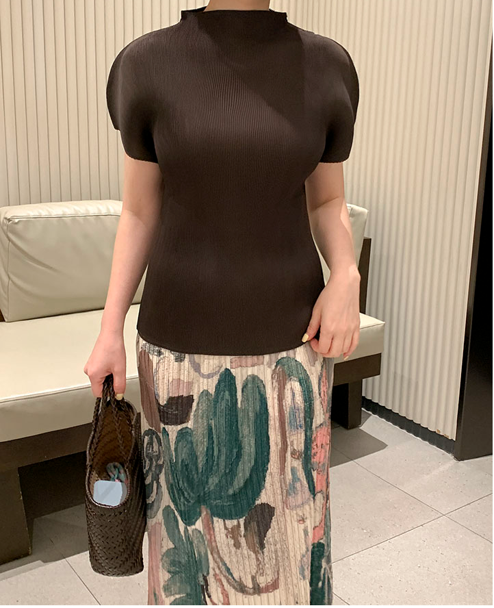 [66까지]✨플리츠 홀가 티 블라우스 Pleated Dolman Sleeve Top | Free Size · Stretch Pleats · Elegant Everyday Essential · Easy Match with Any Bottom✨