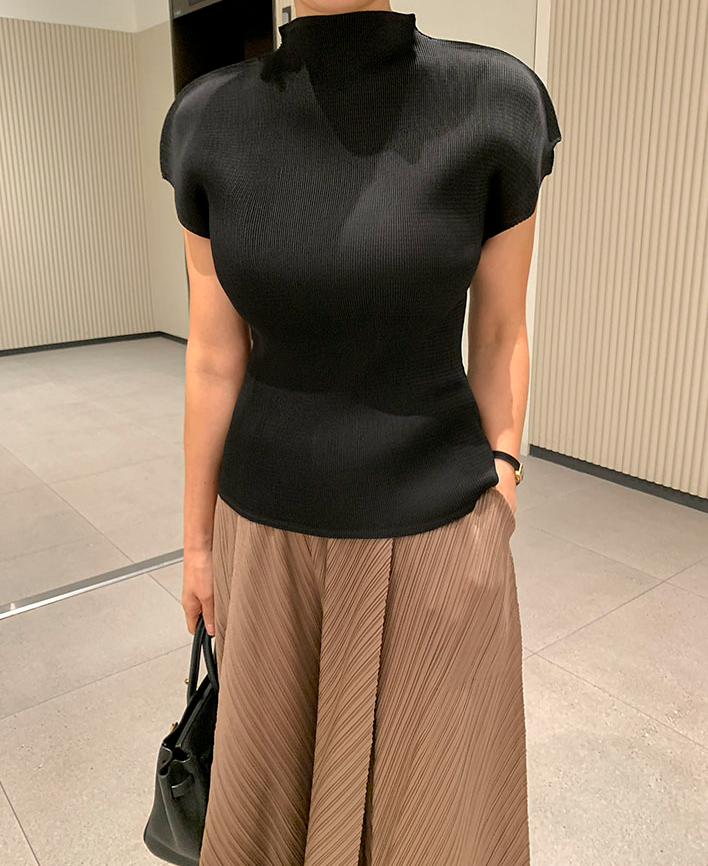 [66까지]✨플리츠 홀가 티 블라우스 Pleated Dolman Sleeve Top | Free Size · Stretch Pleats · Elegant Everyday Essential · Easy Match with Any Bottom✨