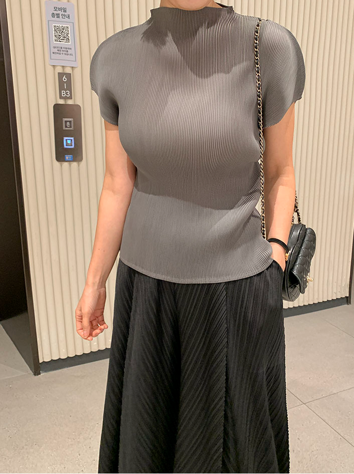 [66까지]✨플리츠 홀가 티 블라우스 Pleated Dolman Sleeve Top | Free Size · Stretch Pleats · Elegant Everyday Essential · Easy Match with Any Bottom✨