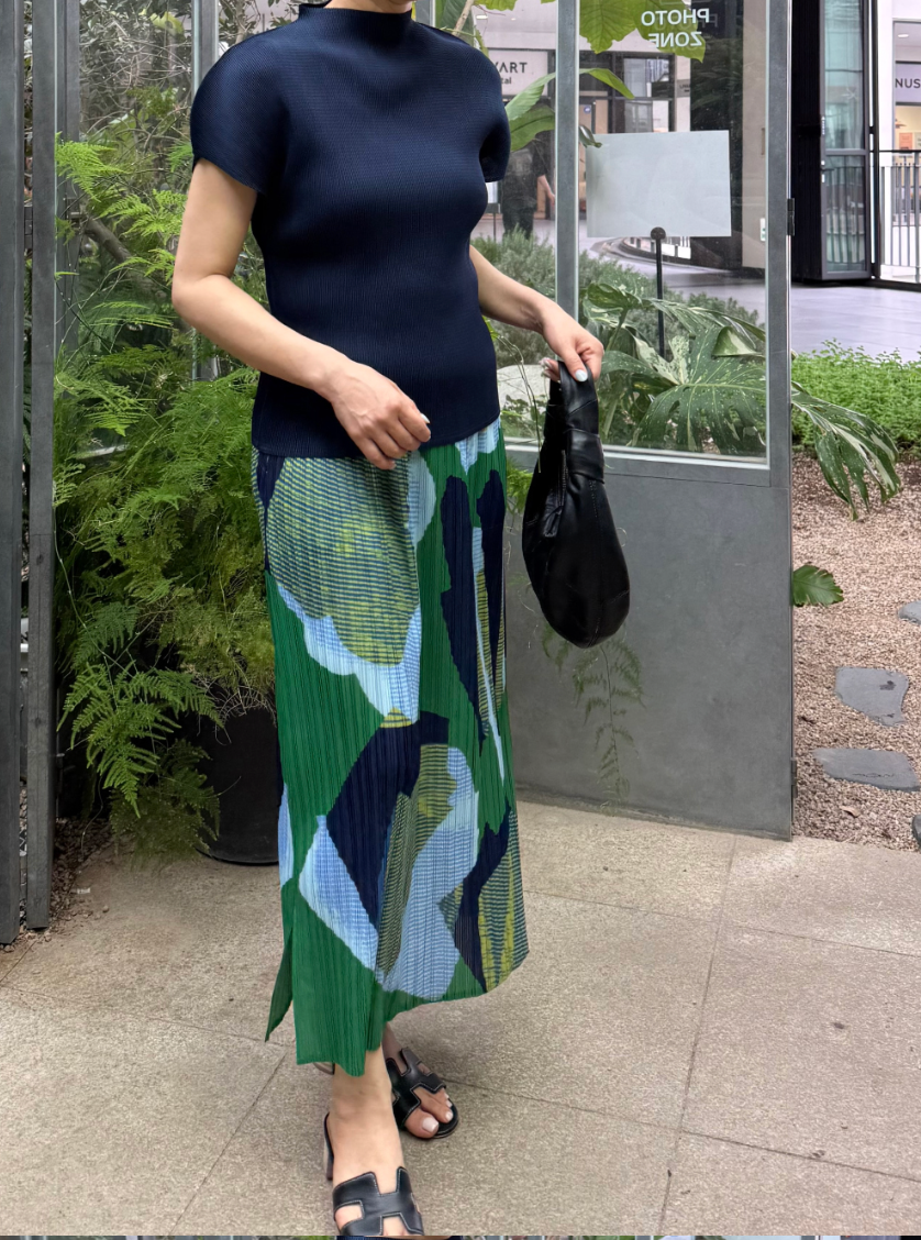 🌿🌳싱그러운 그린 컬러와 감각적인 아트 패턴이 돋보이는 여름 플리츠 롱스커트 Fresh Green Art Pleated Long Skirt