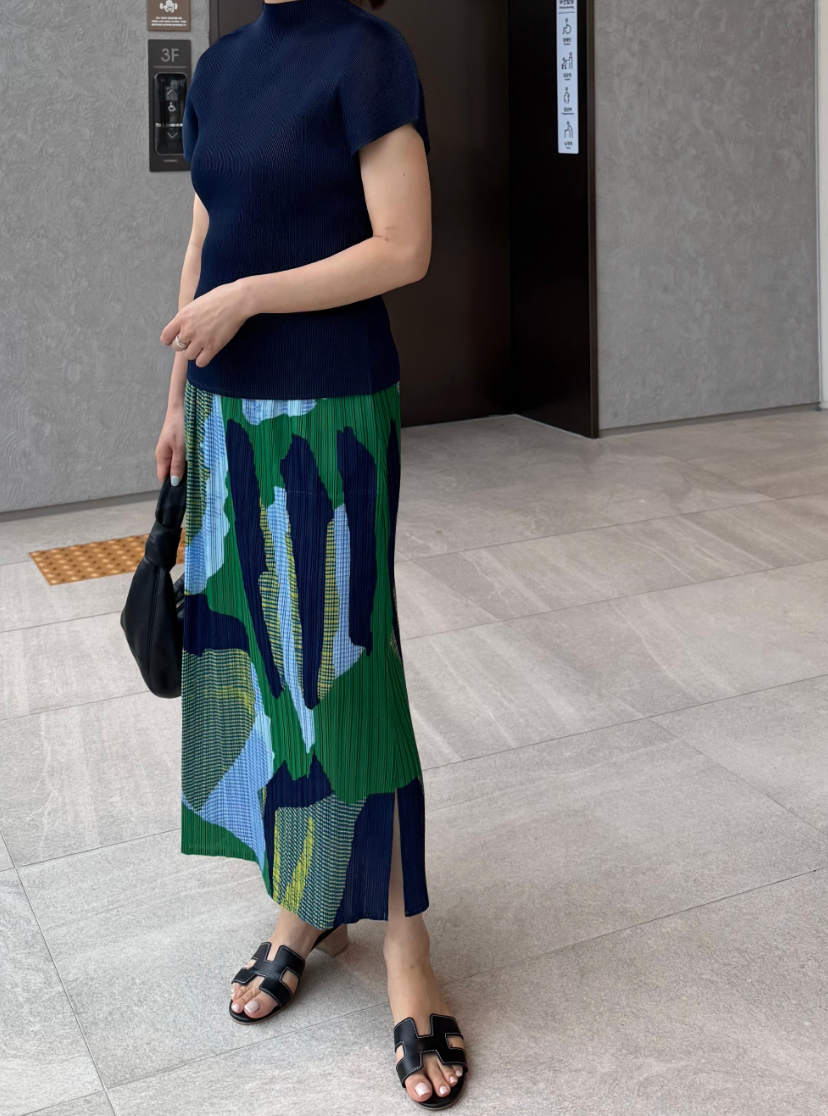 🌿🌳싱그러운 그린 컬러와 감각적인 아트 패턴이 돋보이는 여름 플리츠 롱스커트 Fresh Green Art Pleated Long Skirt