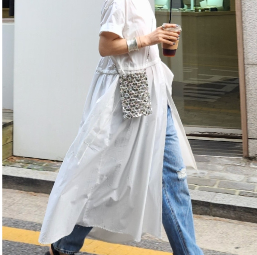 ✨반짝이는 실버 비즈의 우아한 존재감, 데일리와 특별한 순간을 모두 담아내는 비즈 스퀘어 크로스백 Silver Beaded Square Crossbody Bag