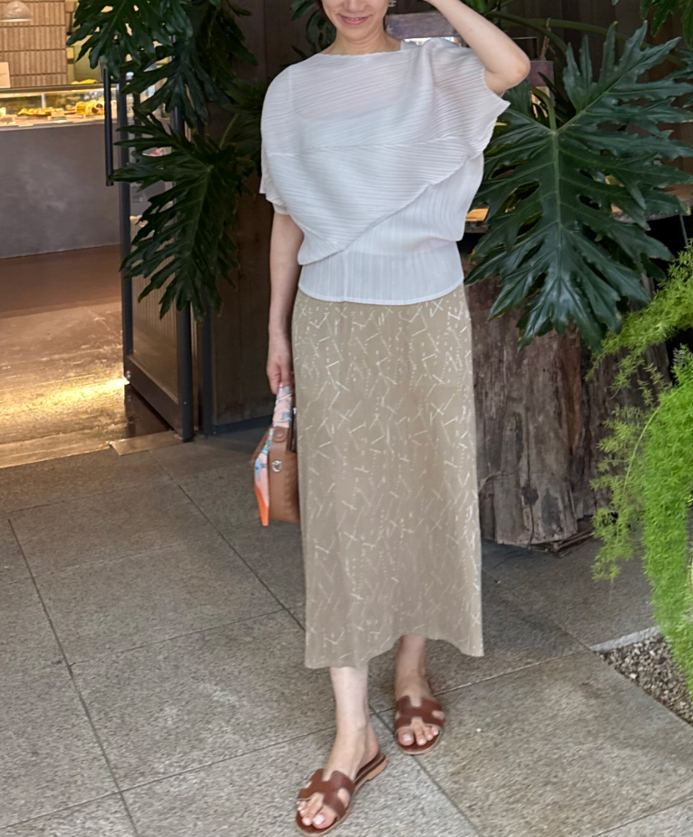 ✨[77까지 가능] 가오리 드레이프 플리츠 블라우스 · 루즈핏 체형커버 · 초경량 플리츠 · 우아한 입체패턴 · 여름 하객룩 · 데일리룩 | Draped Pleats Batwing Blouse