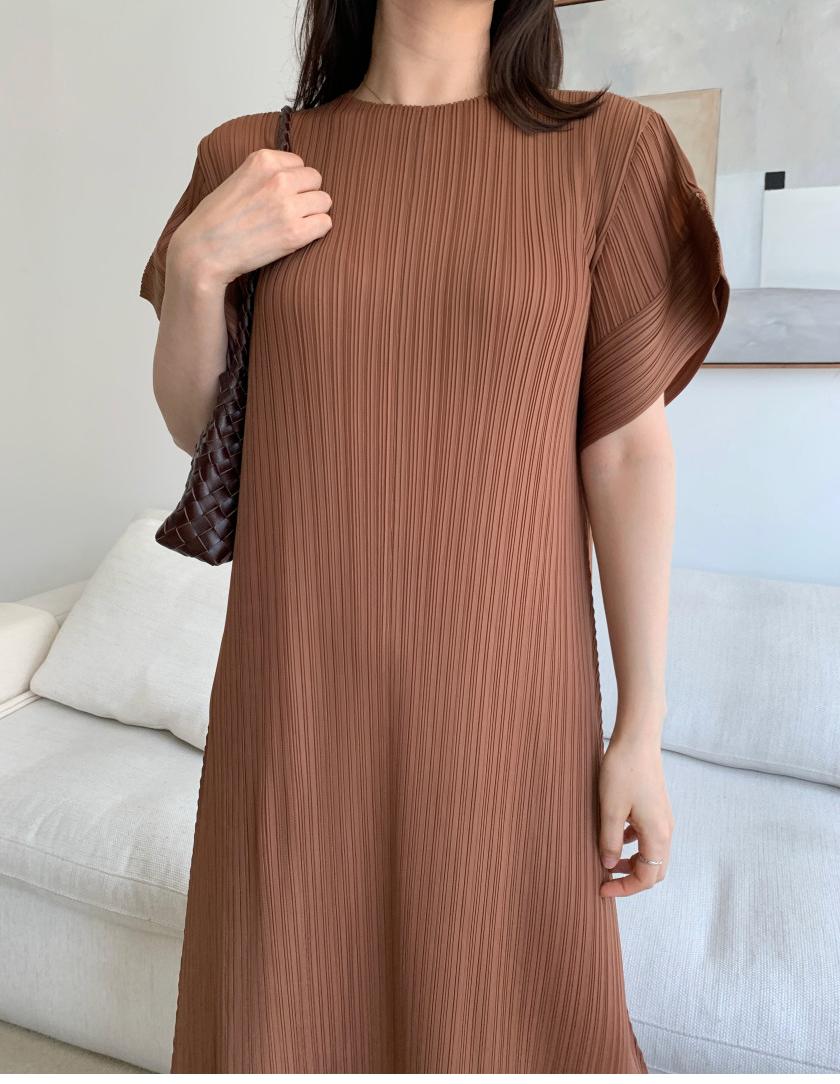 ✨ 국내생산 고퀄리티 플리츠 주름 가로 밑단 포인트 롱원피스 ✨ 체형커버 날개소매 플리츠 원피스 · 우아한 데일리룩 · 모임룩 여행룩 추천 | Premium Korean-Made Pleated Long Dress ✨ Elegant Pleated Maxi Dress