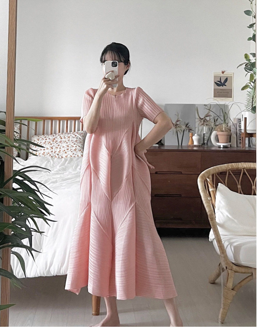 ✨ [77-88까지 가능] 드레이프 기하 플리츠 원피스 · 체형커버 플리츠 롱원피스 · 우아한 A라인 · 포켓원피스 · 교회룩 · 모임룩 · 여행룩 | Drape Geometric Pleated Dress
