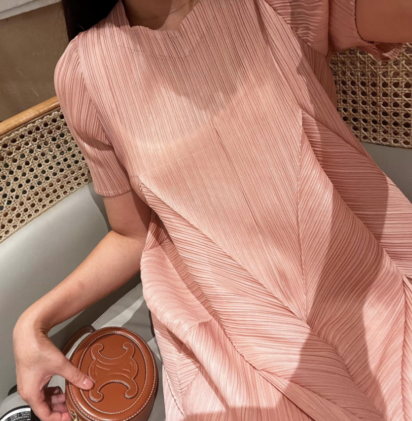 ✨ [77-88까지 가능] 드레이프 기하 플리츠 원피스 · 체형커버 플리츠 롱원피스 · 우아한 A라인 · 포켓원피스 · 교회룩 · 모임룩 · 여행룩 | Drape Geometric Pleated Dress