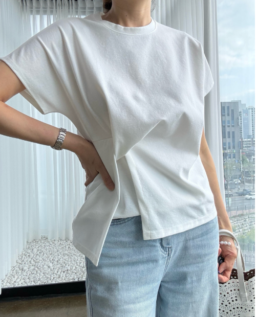 ✨ 언발 꼬임 포인트 티셔츠 ✨ 기본티에 한끗 다른 세련미 /국내 제작 스판함유 고급 이너 기본티/ | Twist Detail Cotton Tee