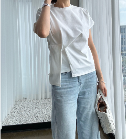 ✨ 언발 꼬임 포인트 티셔츠 ✨ 기본티에 한끗 다른 세련미 /국내 제작 스판함유 고급 이너 기본티/ | Twist Detail Cotton Tee