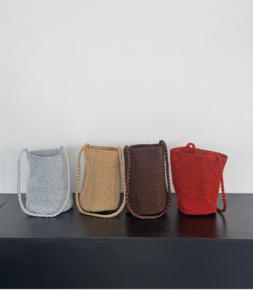 ✨ 프리미엄 메탈 니트백 | 탄탄한 자립형 디자인 | 여름 포인트 숄더백 ✨ ✨ Premium Metallic Knit Bag | Structured Self-Standing Design | Chic Summer Shoulder Bag ✨