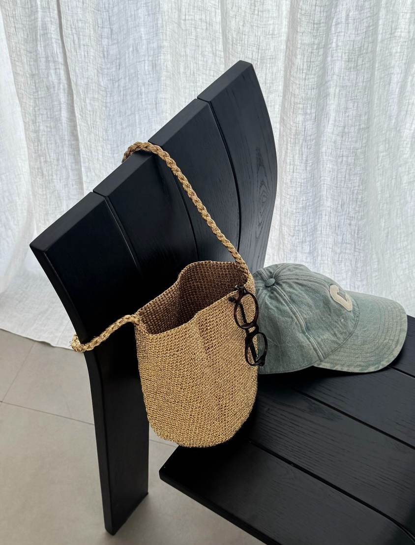 ✨ 프리미엄 메탈 니트백 | 탄탄한 자립형 디자인 | 여름 포인트 숄더백 ✨ ✨ Premium Metallic Knit Bag | Structured Self-Standing Design | Chic Summer Shoulder Bag ✨