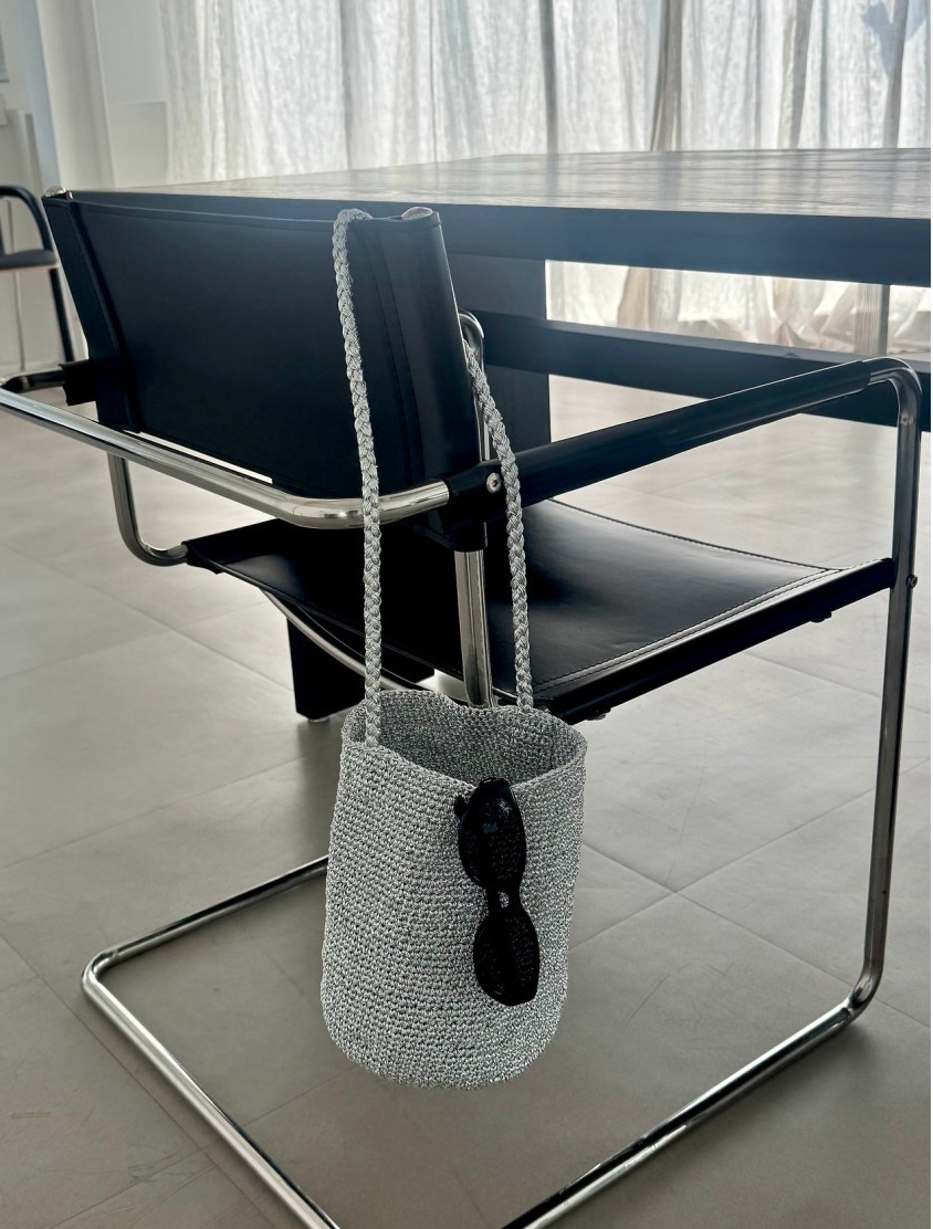 ✨ 프리미엄 메탈 니트백 | 탄탄한 자립형 디자인 | 여름 포인트 숄더백 ✨ ✨ Premium Metallic Knit Bag | Structured Self-Standing Design | Chic Summer Shoulder Bag ✨