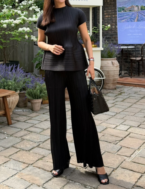 🪞플리츠 샤이닝 반목 밑볼륨 럭셔리 블라우스 │ Pleated Shimmer Mock Neck Peplum Blouse