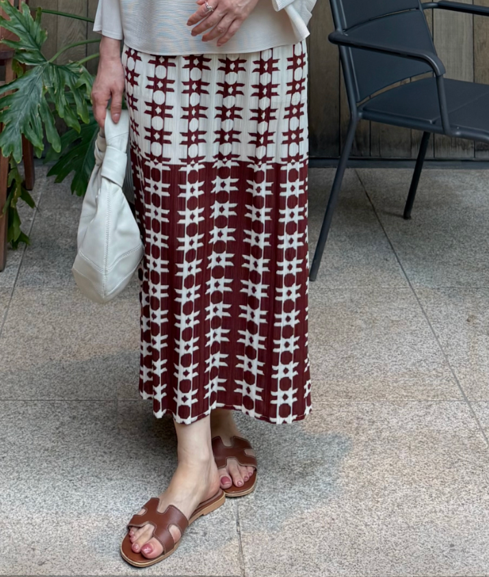 🌺 [88까지가능] 유니크 초코 프린트 플리츠 롱스커트 │ Unique Chocolate Print Pleated Long Skirt with Side Pockets · 체형커버 · 세로주름 · 밴딩허리 · 88까지 추천