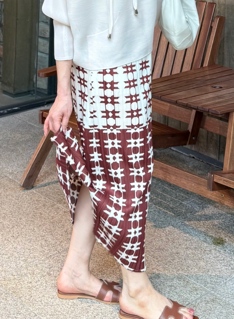 🌺 [88까지가능] 유니크 초코 프린트 플리츠 롱스커트 │ Unique Chocolate Print Pleated Long Skirt with Side Pockets · 체형커버 · 세로주름 · 밴딩허리 · 88까지 추천