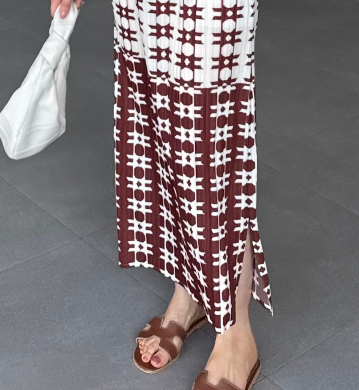 🌺 [88까지가능] 유니크 초코 프린트 플리츠 롱스커트 │ Unique Chocolate Print Pleated Long Skirt with Side Pockets · 체형커버 · 세로주름 · 밴딩허리 · 88까지 추천