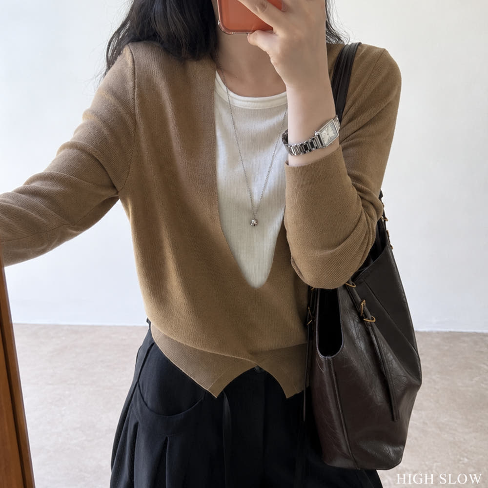 🧶 [레이어드 디자인] 울 블렌드 딥 브이넥 배색 슬릿 니트 | Wool Blend Deep V-Neck Layered Slit Knit