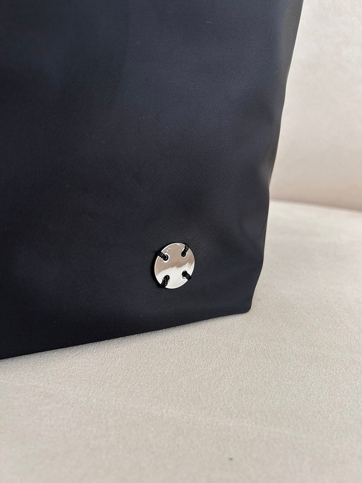 ✨🖤 더 *우 파크 스타일 프리미엄 나일론 숄더백 | Lightweight Everyday Tote | Travel & Daily Bag | 미니멀 데일리백