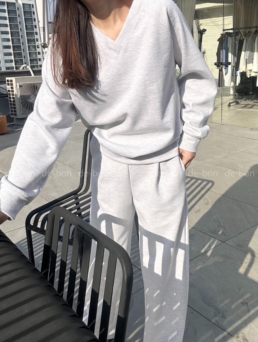 🤎 [노리타] 모카 브이 V넥 데일리 셋업 핏좋은 일자바지 탄탄면 77까지가능  | Mocha V-Neck Daily Set
