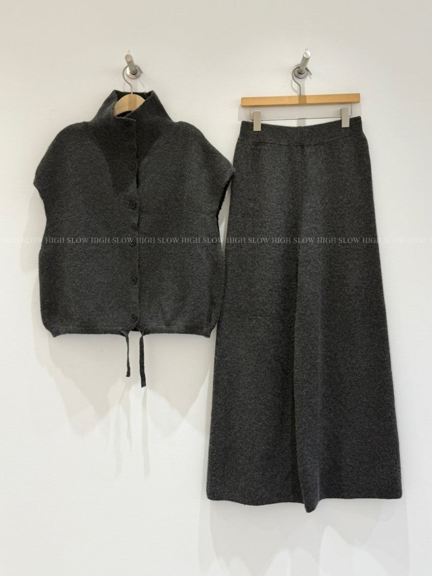 🧶 터틀하이넥 니트 베스트 & 와이드 팬츠 세트 | Turtleneck Knit Vest & Wide Pants Set