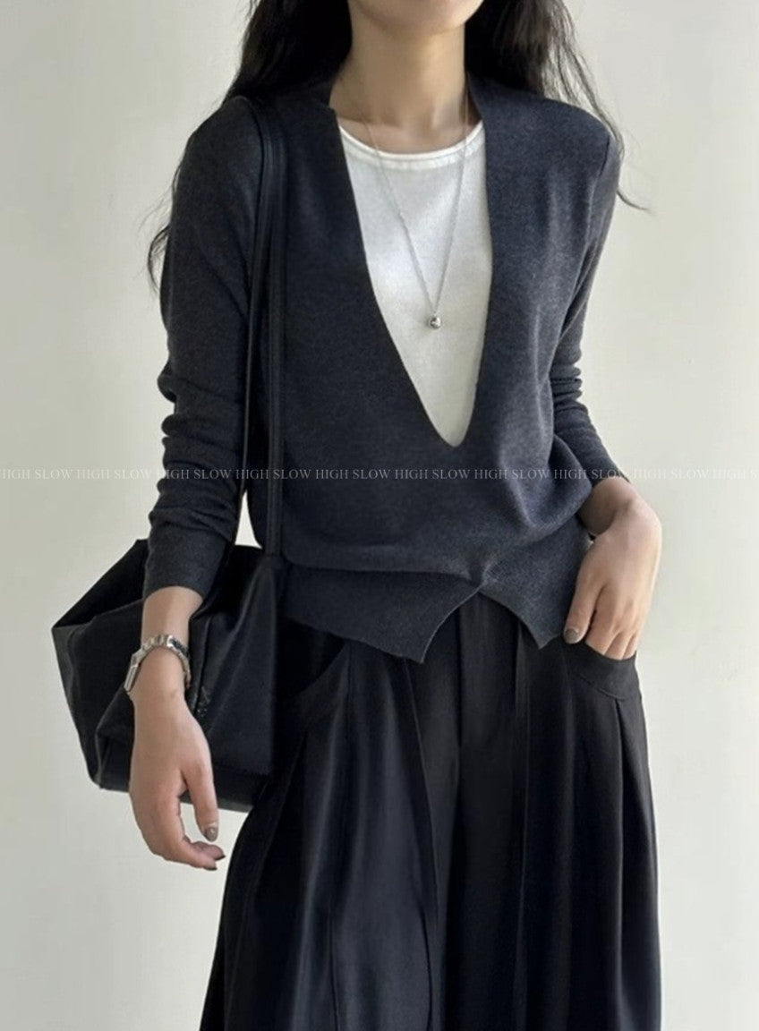 🧶 [레이어드 디자인] 울 블렌드 딥 브이넥 배색 슬릿 니트 | Wool Blend Deep V-Neck Layered Slit Knit