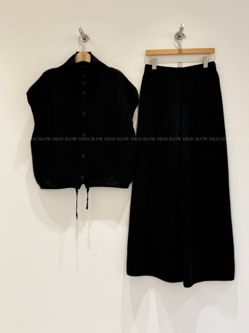 🧶 터틀하이넥 니트 베스트 & 와이드 팬츠 세트 | Turtleneck Knit Vest & Wide Pants Set
