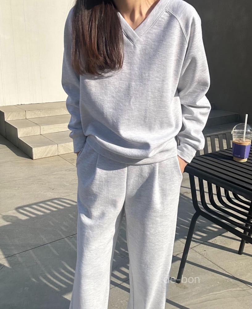 🤎 [노리타] 모카 브이 V넥 데일리 셋업 핏좋은 일자바지 탄탄면 77까지가능  | Mocha V-Neck Daily Set