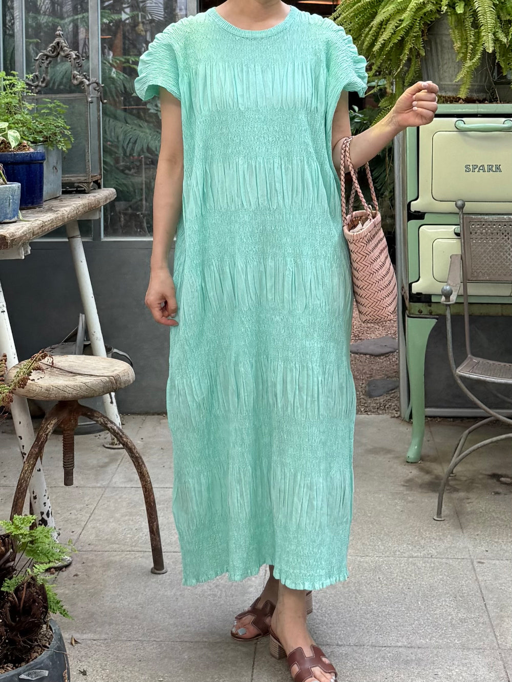 🌿 플리츠 스모그 이세 면 플리츠 롱 원피스 │ Issey Smocked Cotton Pleated Maxi Dress · 캡소매 · 체형커버 · 휴양지원피스 · 내추럴무드 · 55~77반 추천