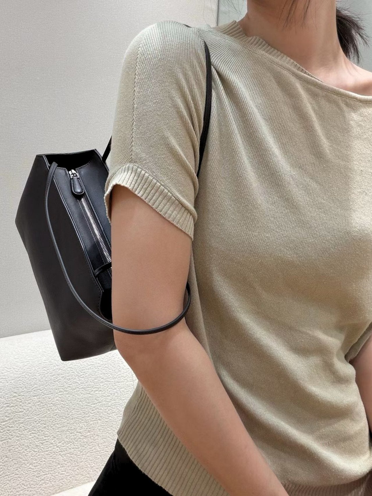 👜✨ [제니백] 프리미엄 양가죽 로고리스 테라스 미니 숄더백 • 제니&신민아 스타일 • Premium Lambskin Logo-less Terrace Mini Shoulder Bag • Luxury Minimal Daily Bagㄷ