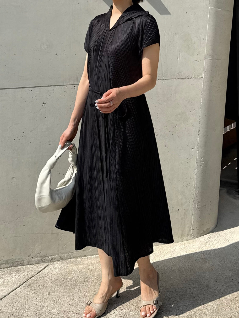 ✨ [88까지 가능] 프리미엄 카라 루즈핏 플리츠 롱원피스 · 고급 플리츠 원단 · 허리끈 조절 · 체형커버 · 우아한 A라인 · 교회룩 · 모임룩 · 하객룩 · 여행룩 | Premium Collar Pleated Long Dress