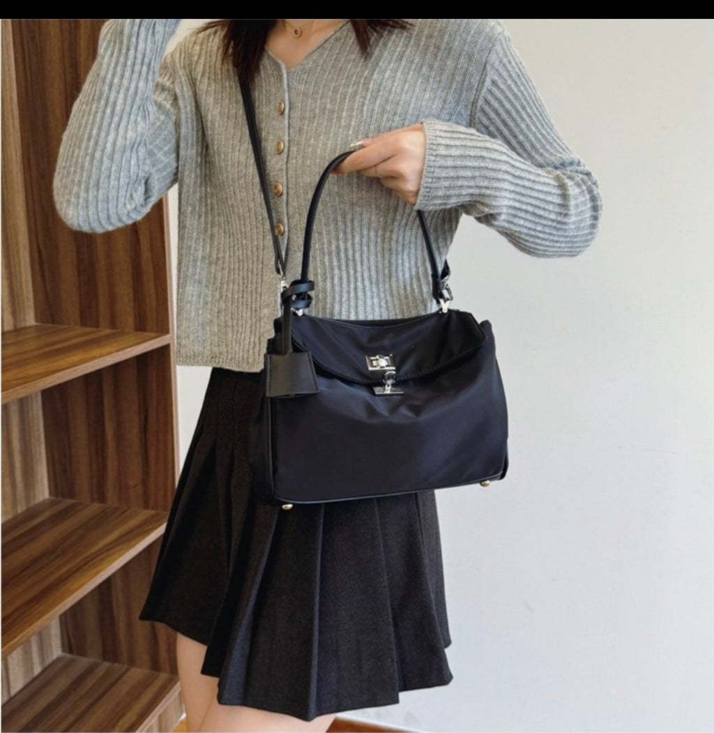 🔥[Hot Item]🔥 나일론 버클 장식 데일리 백 Nylon Buckle Daily Bag