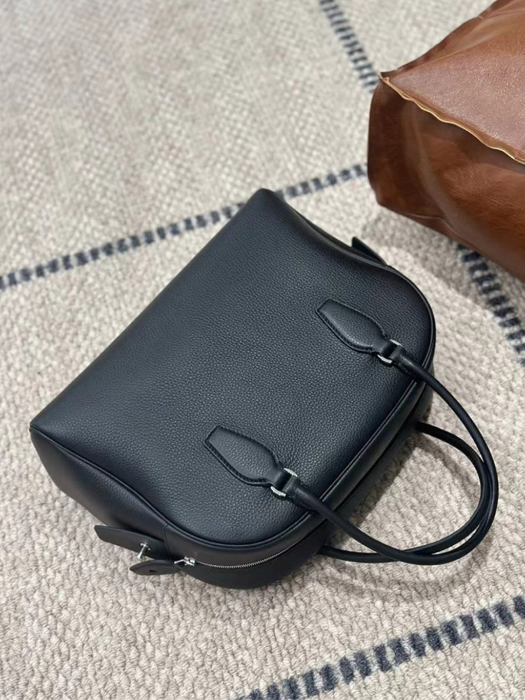 🖤✨ 프리미엄 소가죽 더*우 인디아 무드 클래식 보스턴 토트백 | Premium Leather Boston Tote ✨🖤데일리백 심플백 프리미엄가방
