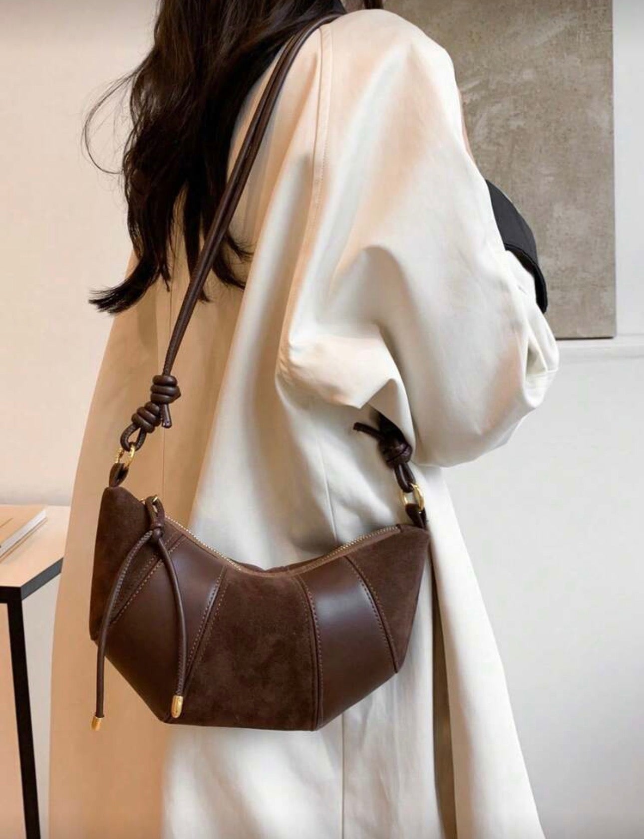 ✨ 우아한 미니 스웨이드 크로와상 크로스백(Brown)/✨ Chic Suede  Mini Crossbody Bag | Soft Elegant Shoulder Purse (Brown)