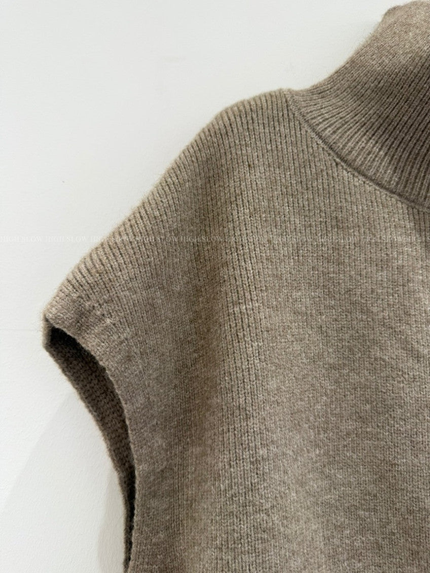 🧶 터틀하이넥 니트 베스트 & 와이드 팬츠 세트 | Turtleneck Knit Vest & Wide Pants Set