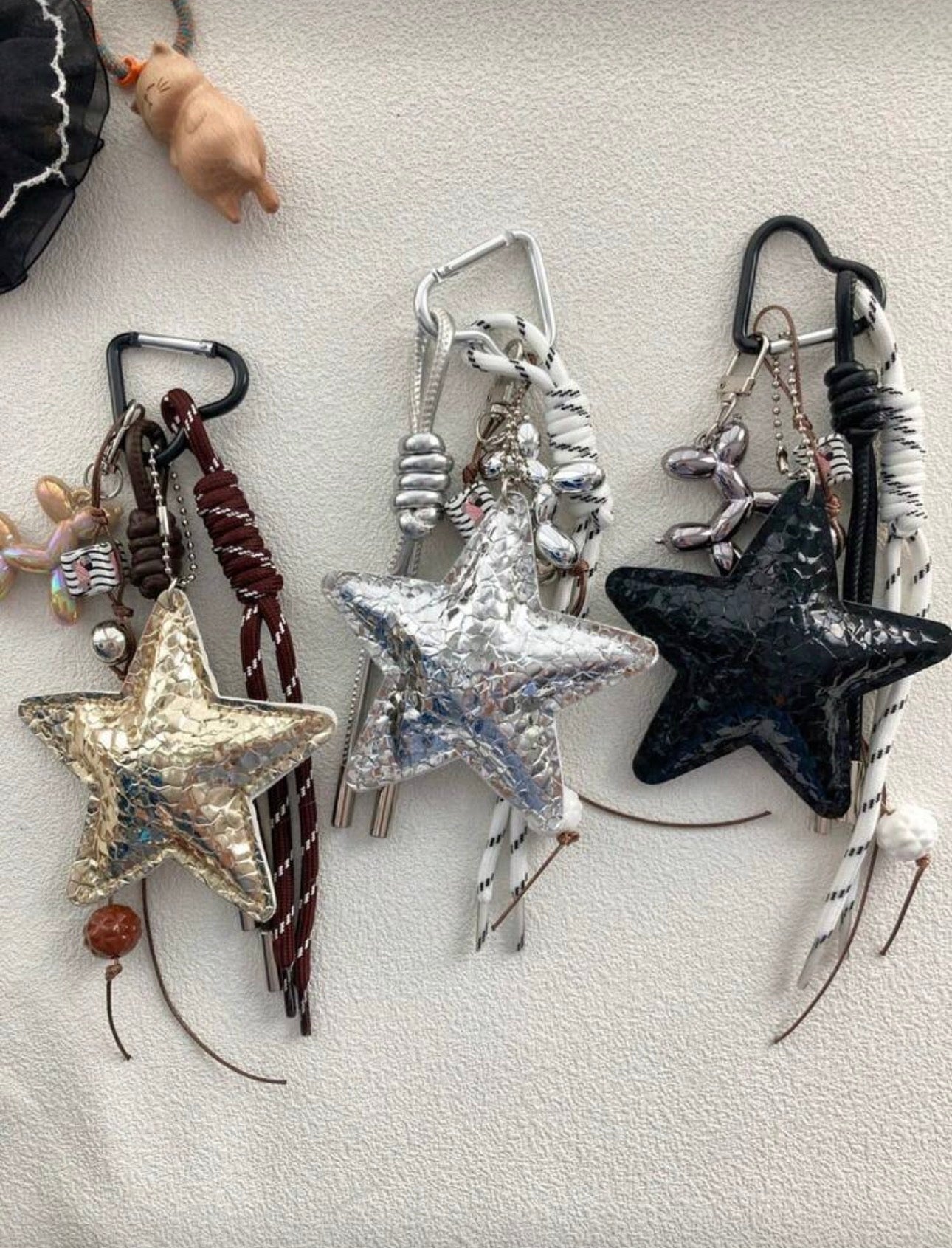 🇰🇷 메탈릭 Y2K 스타 참 키링 · 실버/블랙 · 가방 펜던트 포인트 악세서리 (단품)/Metallic Y2K Star Bag Charm 1pcs· Keychain & Pendant Accessory