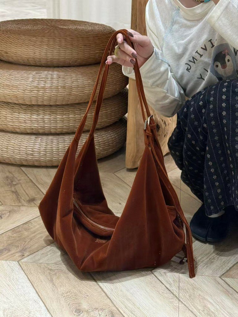 👜 [7컬러 가을 벨벳] 소프트 드레이프 빅 숄더 & 크로스백 | Crepey Velvet Soft Drape Shoulder & Crossbody Bag