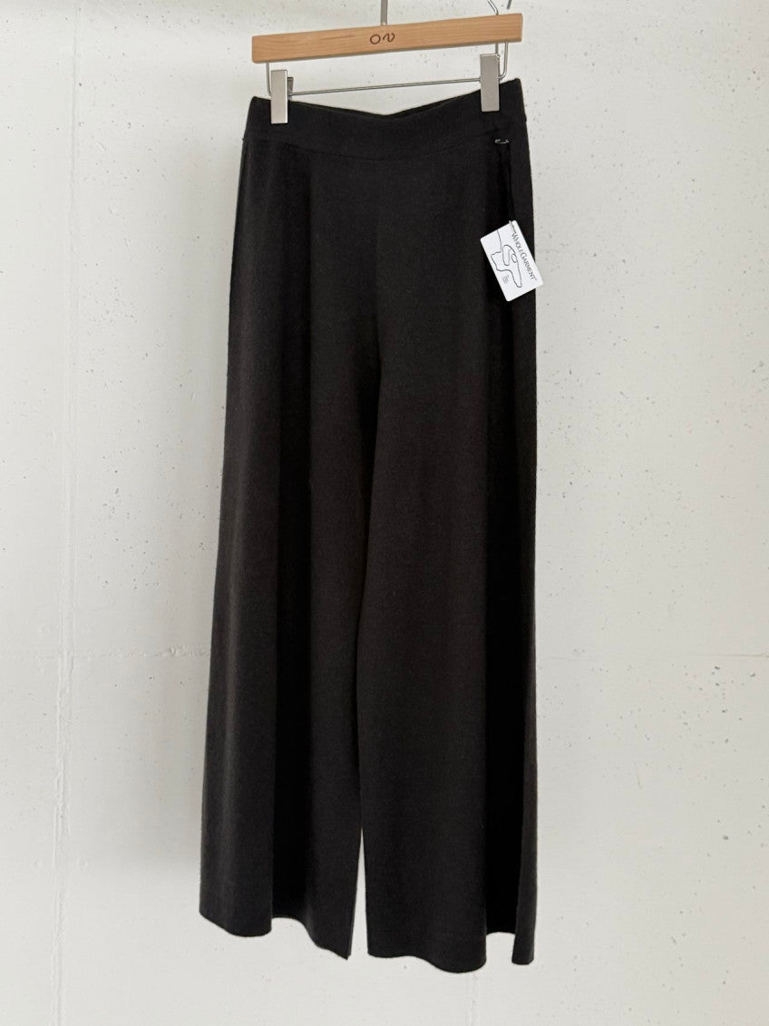 ✨ [PREMIUM LINE] 미네르바 캐시울 루즈핏 홀가먼트 울 100% 와이드 니트 팬츠 | Premium Wholegarment 100% Wool Wide Knit Pants