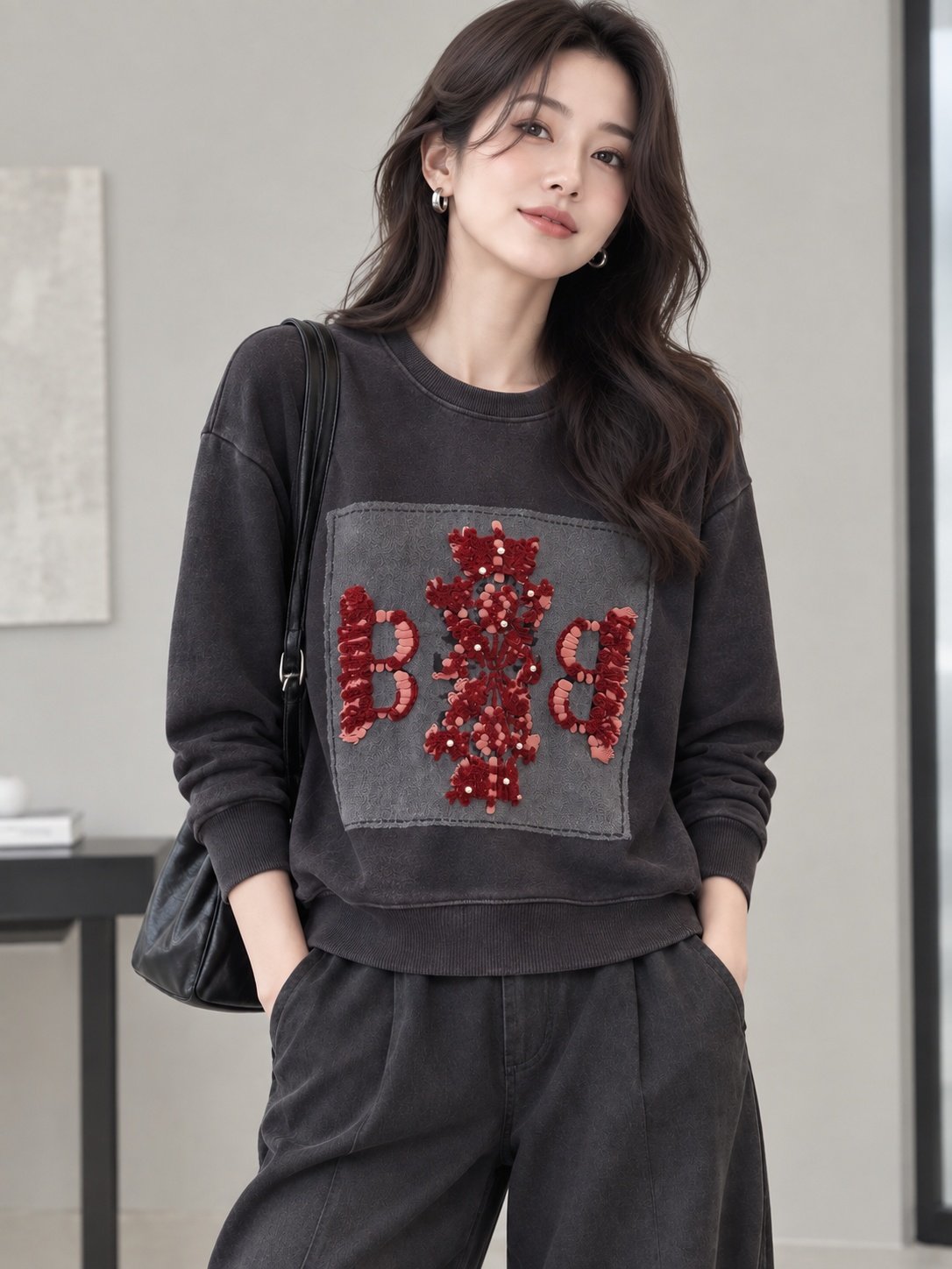 마르 BB✨ 진주 자수 맨투맨 | Pearl Embroidery Sweatshirt