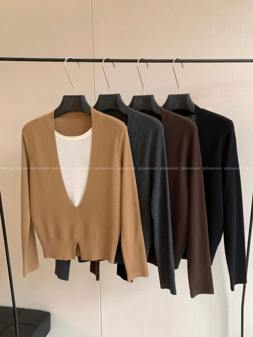 🧶 [레이어드 디자인] 울 블렌드 딥 브이넥 배색 슬릿 니트 | Wool Blend Deep V-Neck Layered Slit Knit