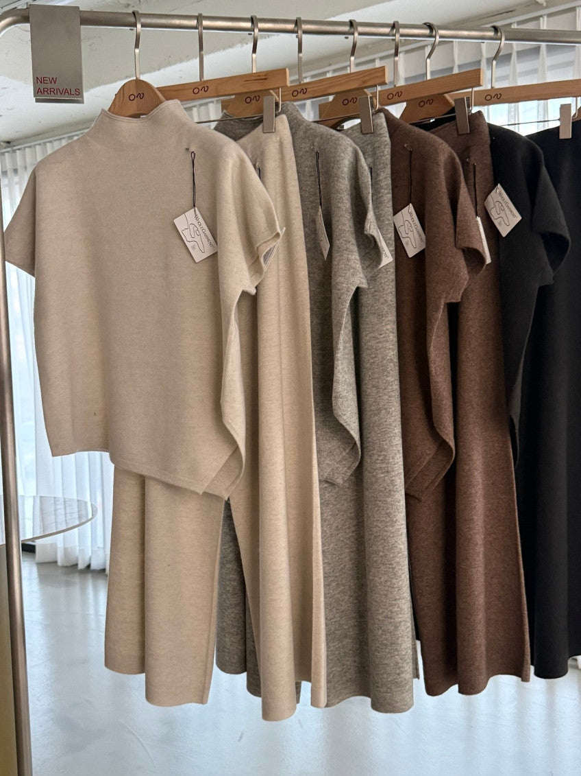 ✨ [PREMIUM LINE] 미네르바 홀가먼트 사이드 슬릿 모크넥 탑 | Minerva Wholegarment Side Slit Mock Neck Top